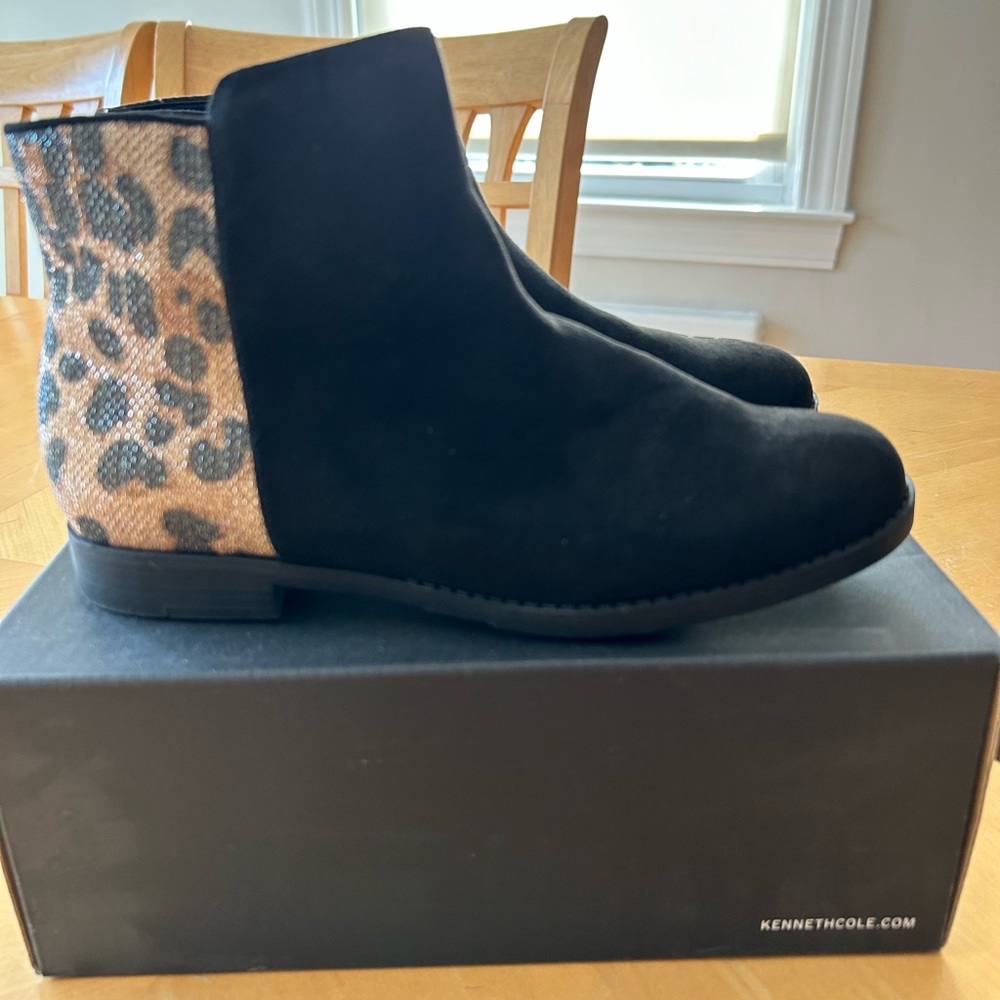 Kids Kenneth Cole booties